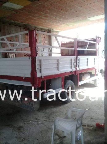 À vendre Camion plateau avec ridelles OM 40 complet