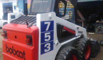 À vendre Chargeuse compacte avec godet Bobcat 753 complet