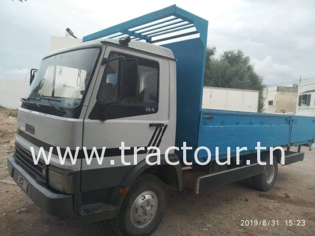 À vendre Camion plateau avec ridelles Iveco Zeta 65.9 complet