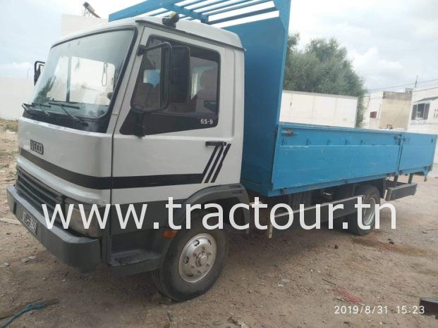 À vendre Camion plateau avec ridelles Iveco Zeta 65.9 complet