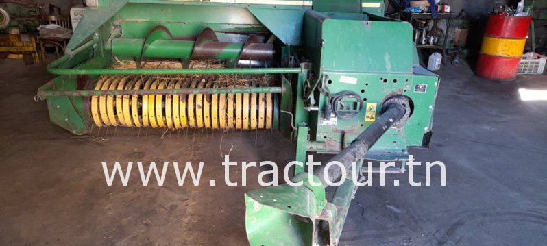 À vendre Presse à paille – Brissa John Deere 359 complet