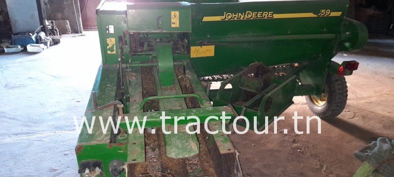 À vendre Presse à paille – Brissa John Deere 359 complet
