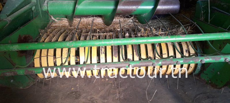 À vendre Presse à paille – Brissa John Deere 359 complet