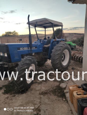 À vendre Tracteur Fiat – New Holland 80-66 complet