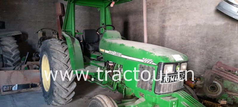 À vendre Tracteur John Deere 5605 complet