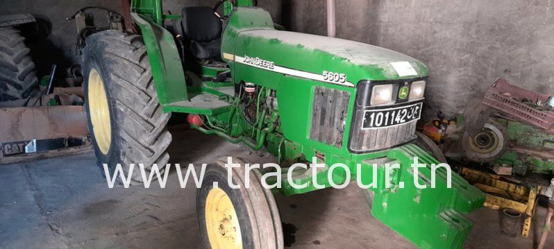 À vendre Tracteur John Deere 5605 complet