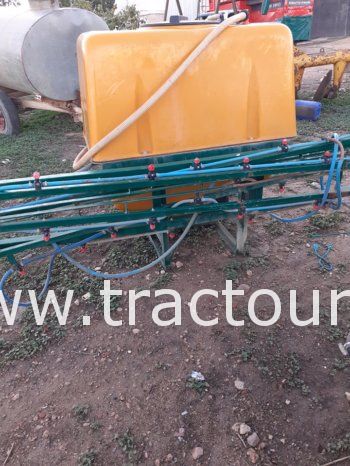 À vendre Pulvérisateur porté 600 litres complet