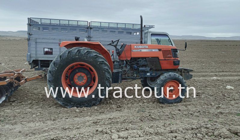 À vendre Tracteur Kubota M8200 (2005) complet