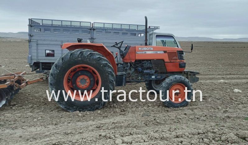 À vendre Tracteur Kubota M8200 (2005) complet