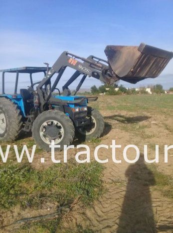 À vendre Chargeur Frontal pour tracteur MX 75u complet