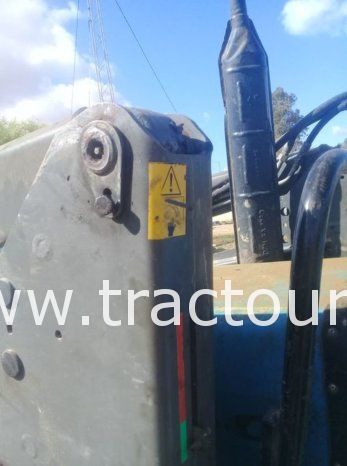 À vendre Chargeur Frontal pour tracteur MX 75u complet