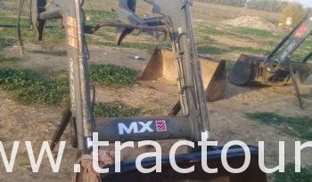 À vendre Chargeur Frontal pour tracteur MX 75u complet