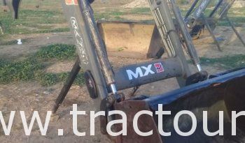 À vendre Chargeur Frontal pour tracteur MX 75u complet