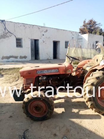 À vendre Micro-tracteur Kubota L245 DT complet