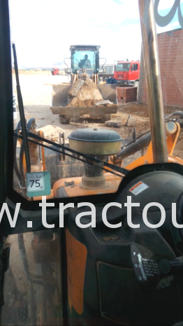 À vendre Tractopelle Cukurova 883 complet
