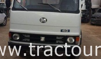 À vendre Camion benne OM 40 complet