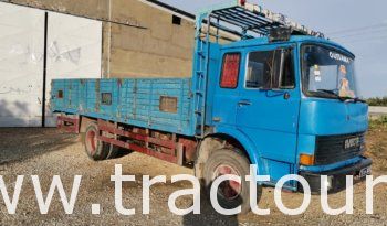 À vendre Camion plateau avec ridelles Fiat Iveco 110 complet
