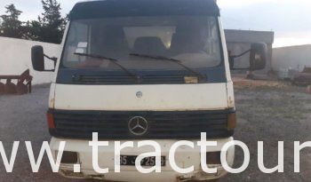 À vendre Camion plateau avec ridelles Mercedes complet