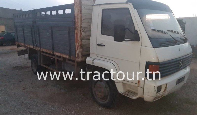 À vendre Camion plateau avec ridelles Mercedes complet