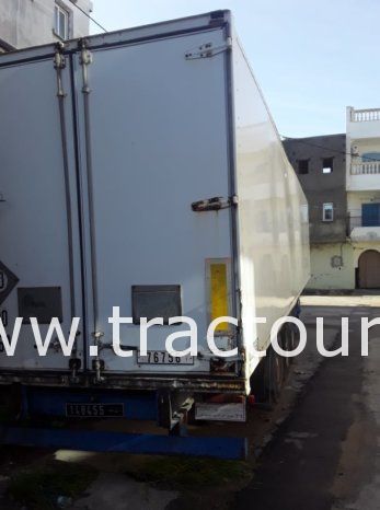 À vendre Semi remorque fourgon 3 essieux avec roues ballons complet