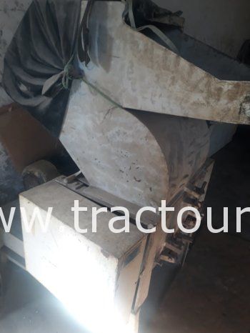 À vendre Broyeur à lames pour plastique 20 ch – 380 V – Capacité 350 kg/h complet