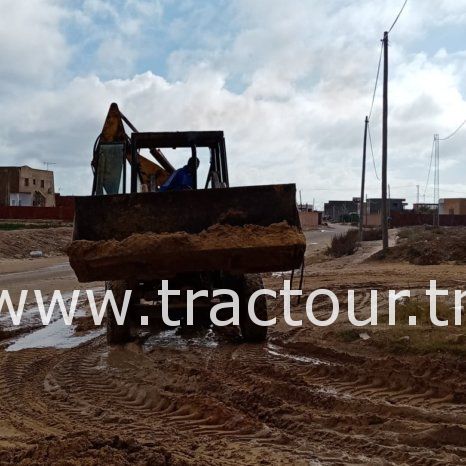 À vendre Tractopelle Massey Ferguson MF complet