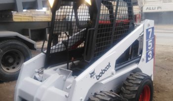 À vendre Chargeuse compacte avec godet Bobcat 753 complet