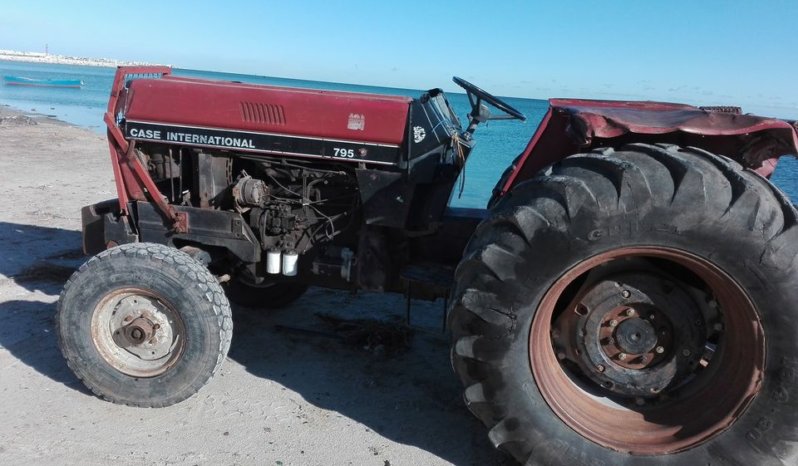 À vendre Tracteur Case IH 795 complet