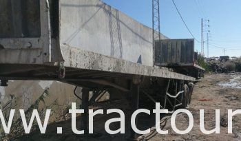 À vendre 2 Semi-remorques plateau sans ridelles 30 tonnes Sicame complet
