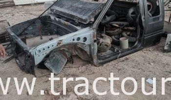 À vendre Cabine pour camionnette une porte et demi Isuzu Opel complet