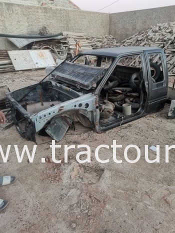 À vendre Cabine pour camionnette une porte et demi Isuzu Opel complet