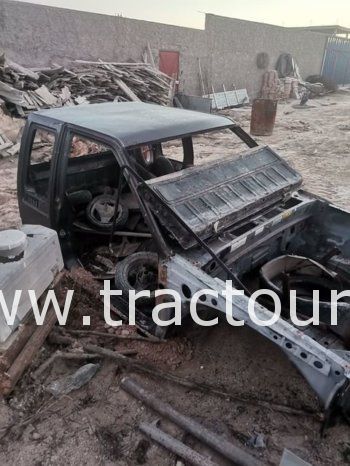 À vendre Cabine pour camionnette une porte et demi Isuzu Opel complet