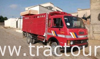 À vendre Camion plateau avec ridelles OM 40 complet