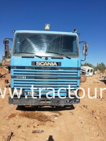 À vendre Tracteur routier Scania 113H 310 complet