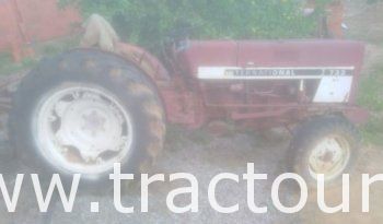 À vendre 2 Tracteurs International 384 un en marche et l’autre en panne mbayel complet