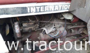 À vendre 2 Tracteurs International 384 un en marche et l’autre en panne mbayel complet