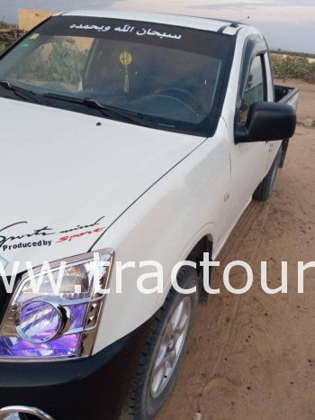 À vendre Camionnette 2 portes avec benne Isuzu DMax complet