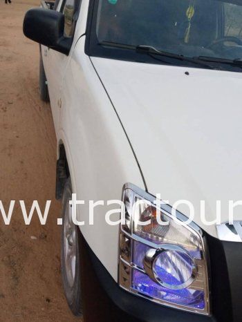 À vendre Camionnette 2 portes avec benne Isuzu DMax complet