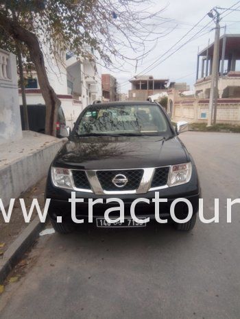 À vendre Pick-up 4×4 avec benne Nissan Navara D40 (2010) complet