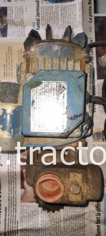 À vendre motopompe électrique Pedrollo 2 ch – 220 V – débit 140 L/min à 26m (Made in Italy) complet