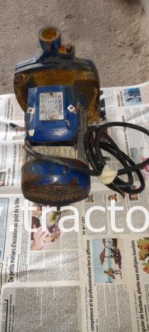 À vendre motopompe électrique Pedrollo 2 ch – 220 V – débit 140 L/min à 26m (Made in Italy) complet