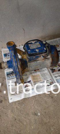 À vendre motopompe électrique Pedrollo 2 ch – 220 V – débit 140 L/min à 26m (Made in Italy) complet
