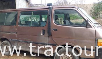 À vendre Utilitaire Toyota HiAce complet