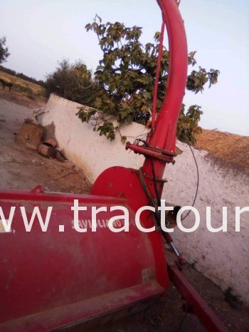 À vendre Ensileuses Omarv Savigliano 180 double lame fabriquée en Italie (2014) complet