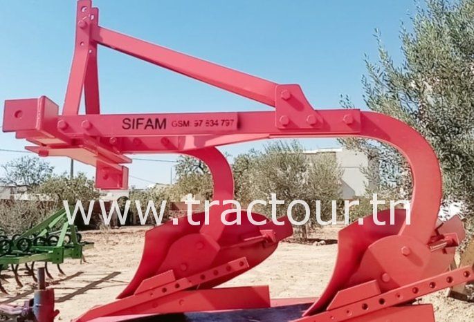 À vendre Charrue à 2 socs Sifam complet