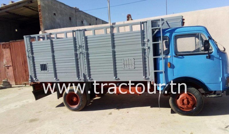 À vendre Camion plateau avec ridelles OM 40 complet