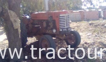 À vendre Tracteur MC Cormick International complet