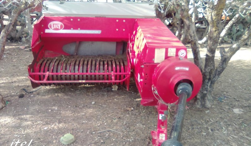 À vendre Presse à paille – Brissa Lely Welger AP 530D complet
