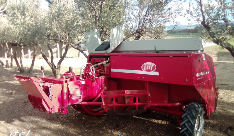 À vendre Presse à paille – Brissa Lely Welger AP 530D complet