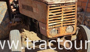 À vendre Tracteur Steyr 650 avec canadienne/fanyoura 11 dents complet